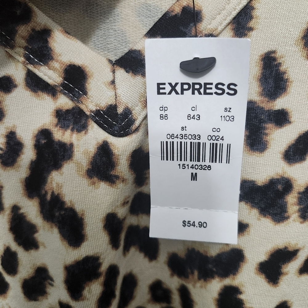 Express women's blouse top size M long sleeve animal prints new with tags - Picture 3 of 8